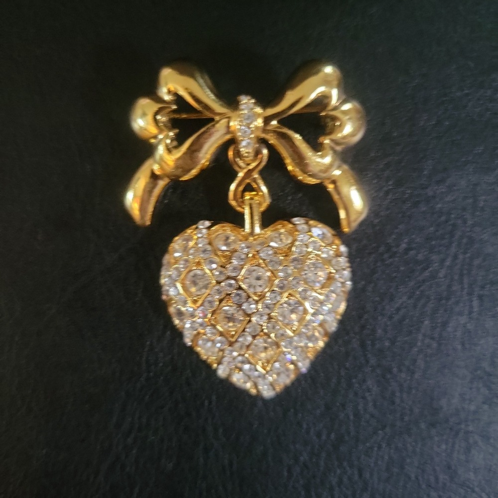 Monet Gold Tone Rhinestone Bow Dangle Heart Brooch 1.5" Coquette 90s